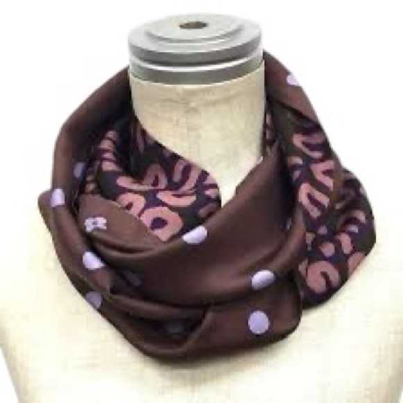 Louis Vuitton Silk Animal Print Snood - Picture 6 of 7